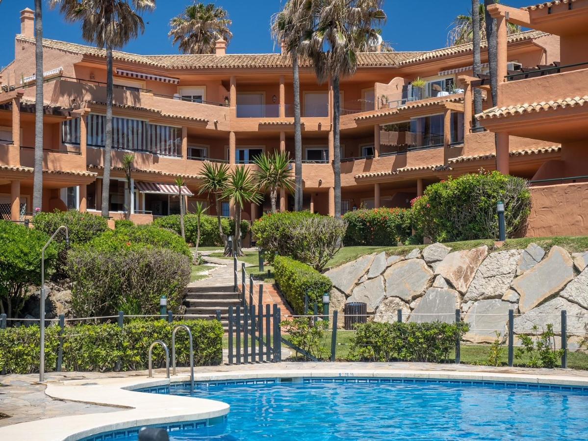 Fantastic Beachfront Apartment Estepona Exteriér fotografie