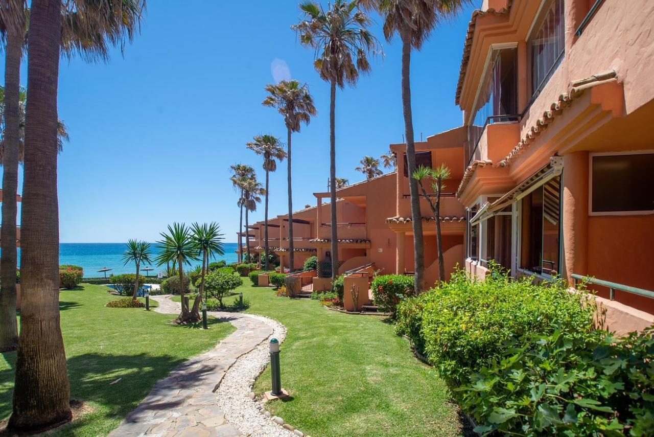 Fantastic Beachfront Apartment Estepona Exteriér fotografie