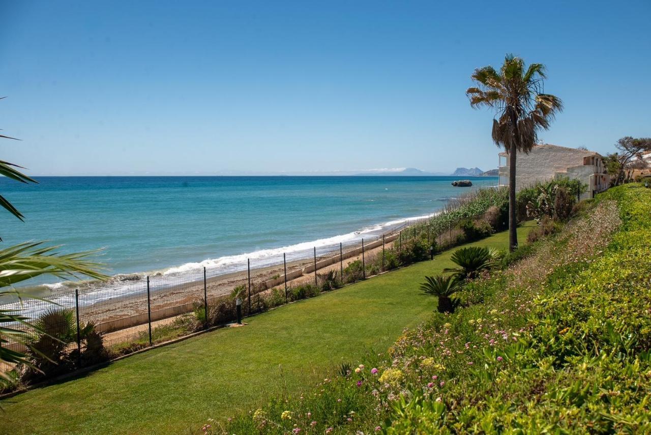 Fantastic Beachfront Apartment Estepona Exteriér fotografie