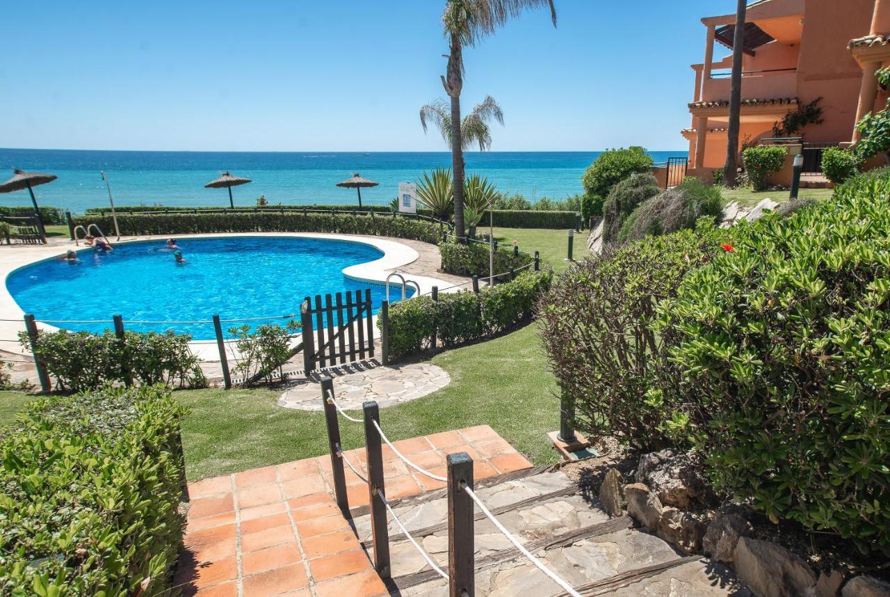 Fantastic Beachfront Apartment Estepona Exteriér fotografie