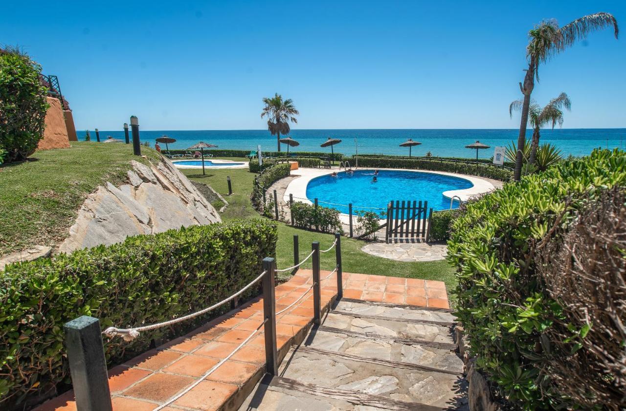 Fantastic Beachfront Apartment Estepona Exteriér fotografie