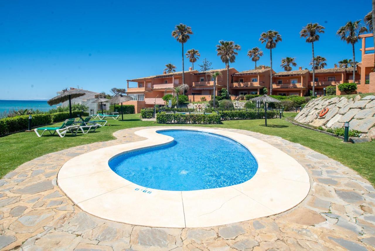 Fantastic Beachfront Apartment Estepona Exteriér fotografie